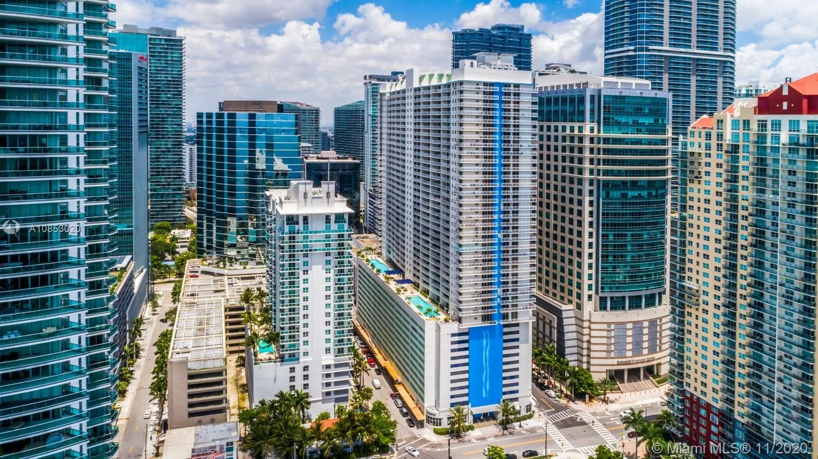 2 bedroom 1 bath for sale at 1200 Brickell Bay Dr # 1404, Miami FL 33131