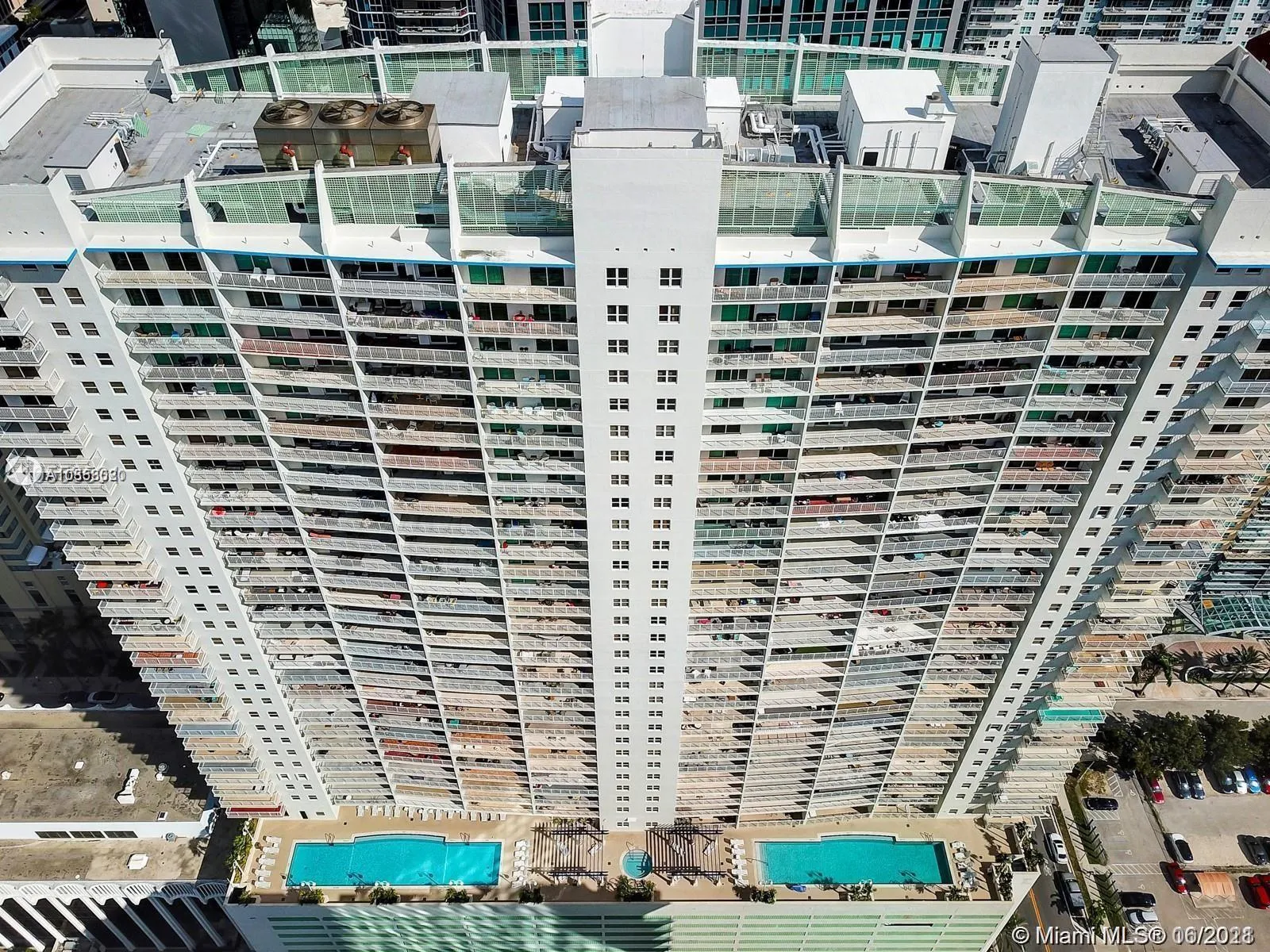 1200 Brickell Bay Dr # 1404, Miami FL 33131