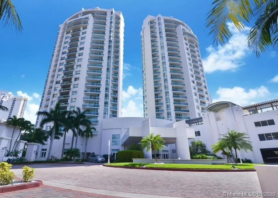 3 bedroom 3 bath for sale at 19400 Turnberry Way # 612, Aventura FL 33180