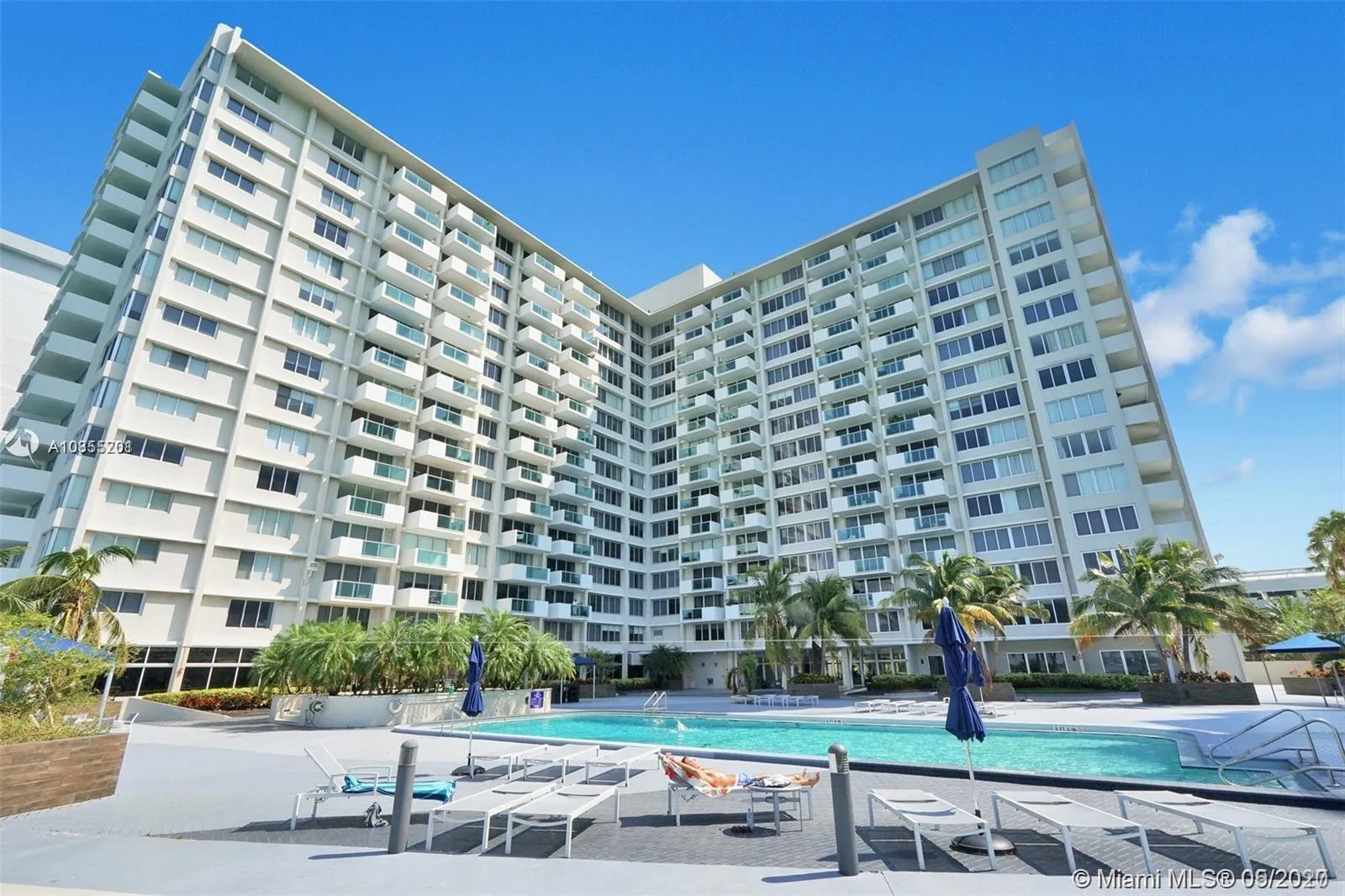 1 bedroom 1 bath for rent at 1200 West Ave # 1503, Miami Beach FL 33139