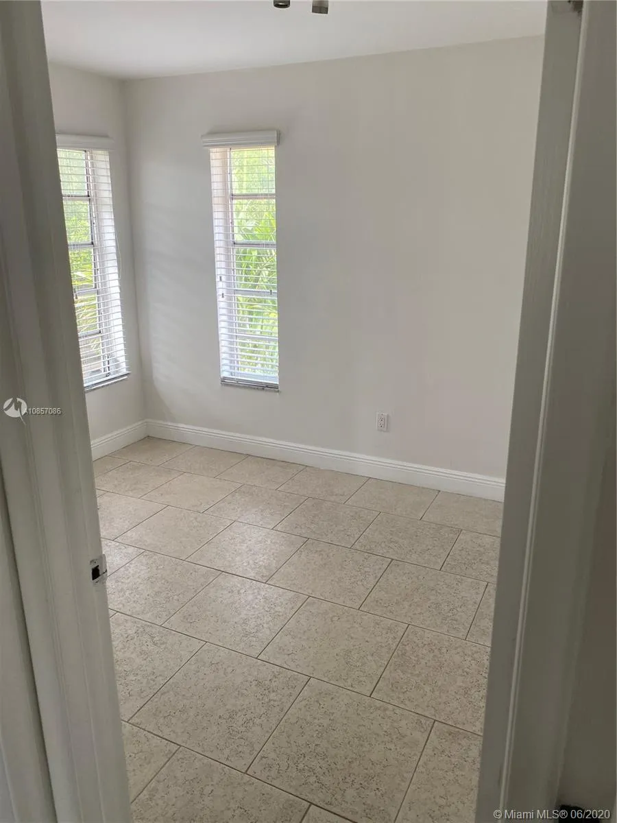 50 Antilla Ave # 2, Coral Gables FL 33134