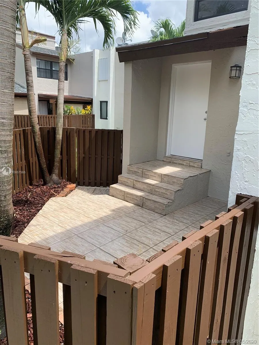 10300 NW 9th St Cir # 201, Miami FL 33172