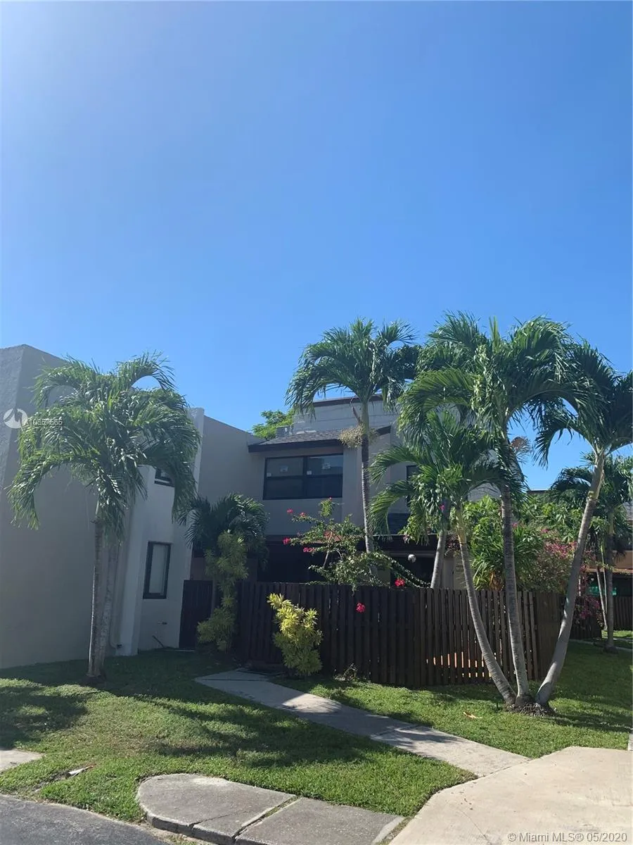 10300 NW 9th St Cir # 201, Miami FL 33172