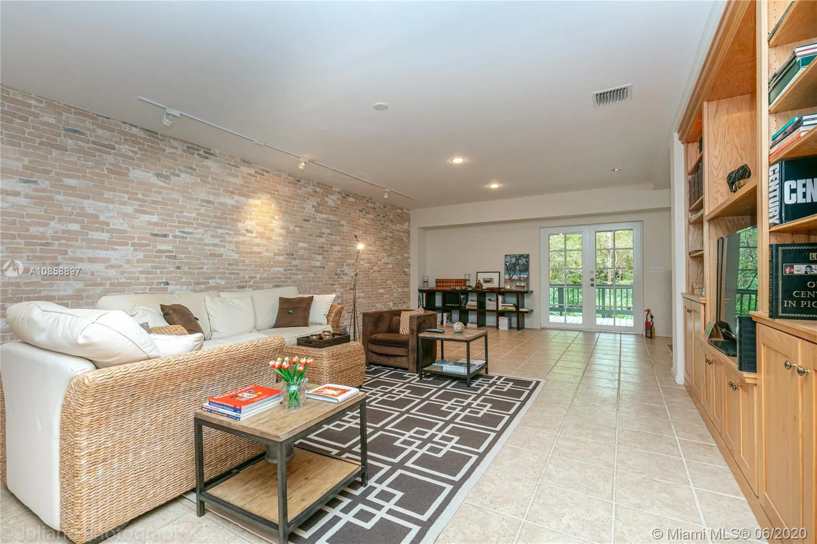 11300 SW 94th Ave, Miami FL 33176