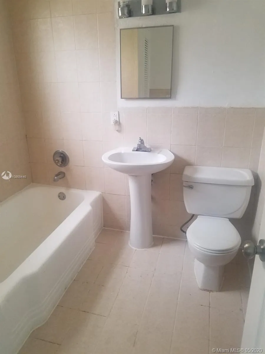 8918 Collins Ave, Surfside FL 33154