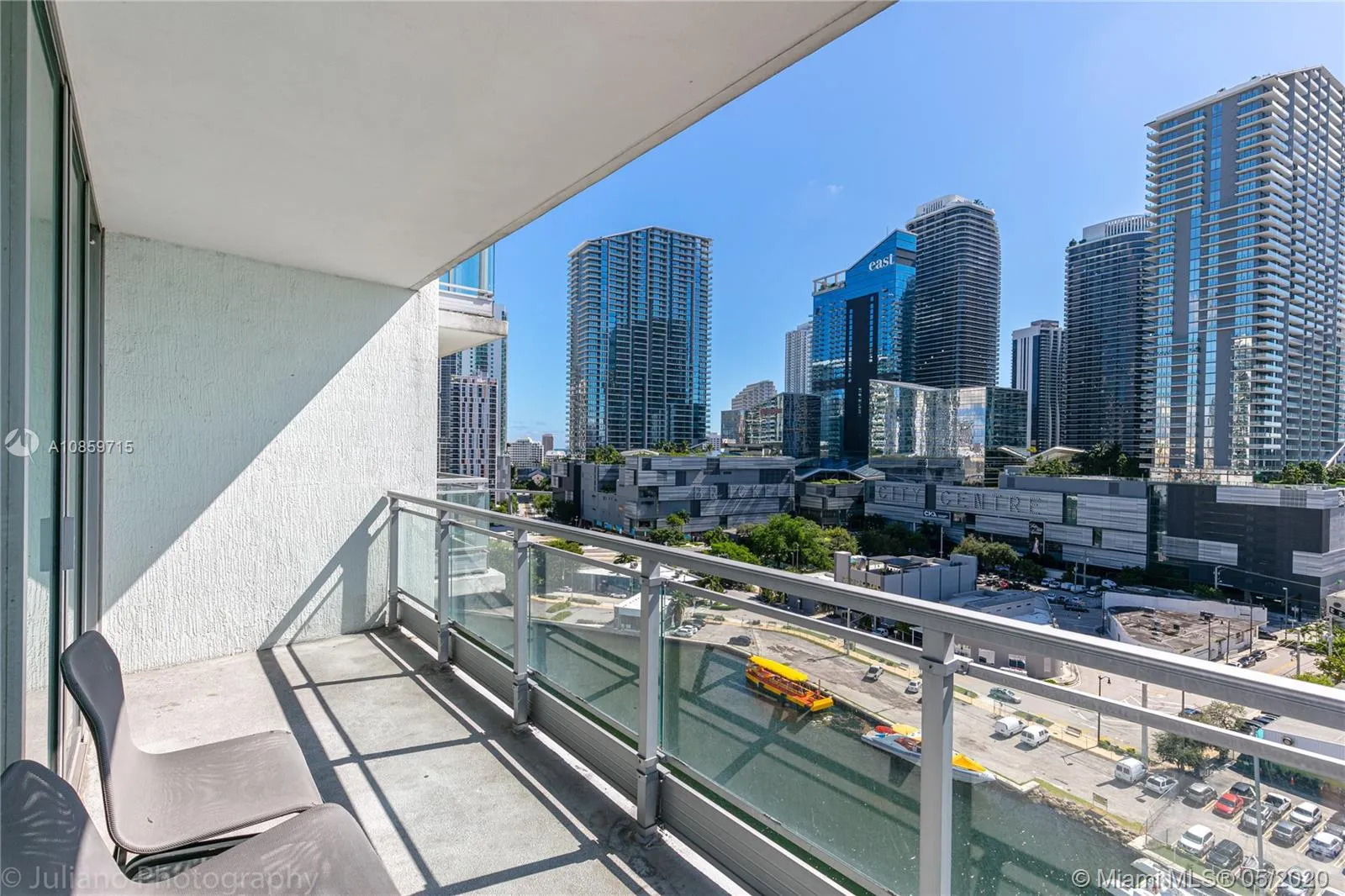 92 SW 3rd St # 1505, Miami FL 33130