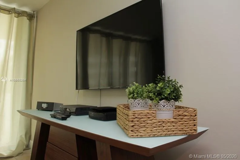 5151 Collins Ave # 427, Miami Beach FL 33140