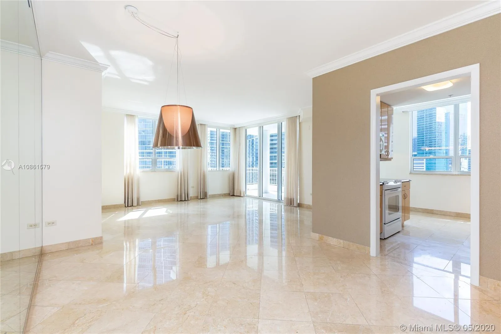 2 bedroom 2 bath for sale at 801 Brickell Key Blvd # 2202, Miami FL 33131