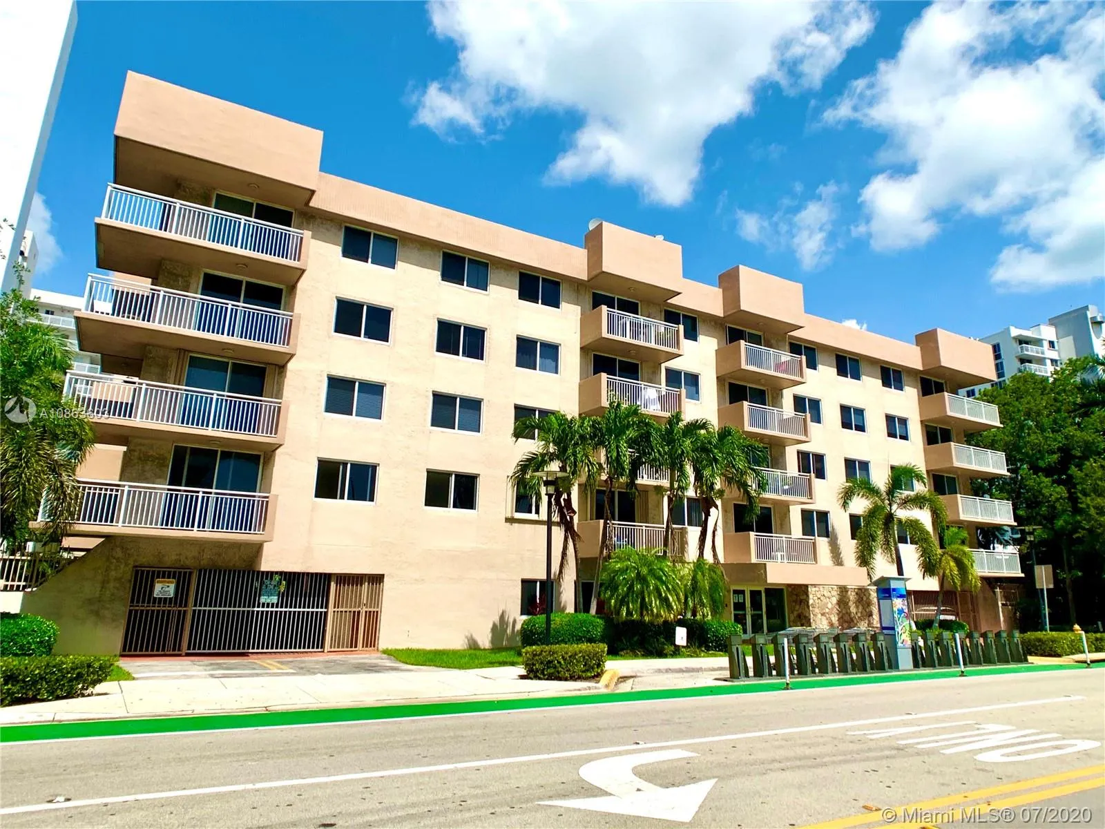 2 bedroom 2 bath for sale at 1666 West Ave # 305, Miami Beach FL 33139
