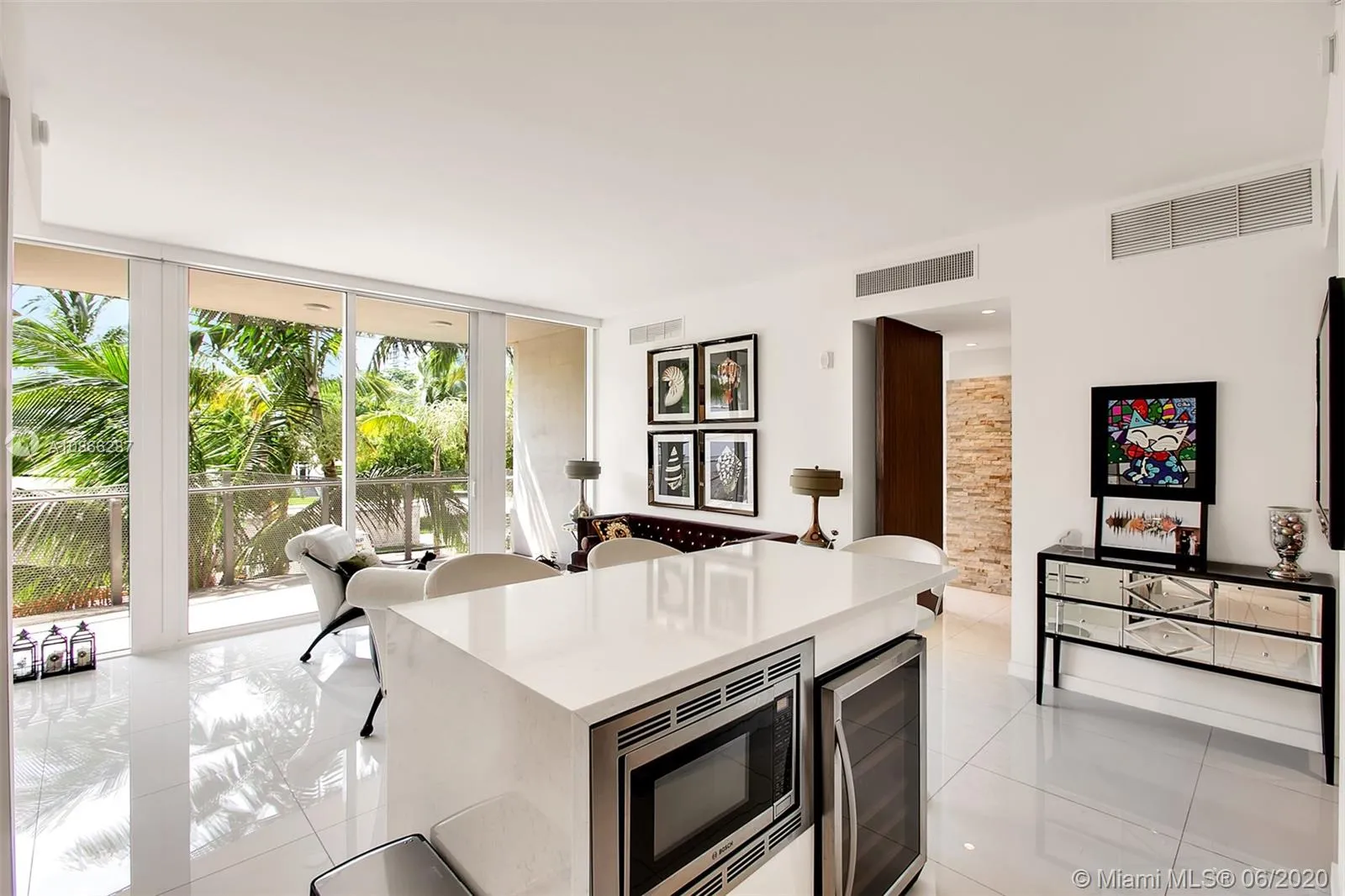 2100 Park Ave # 201, Miami Beach FL 33139