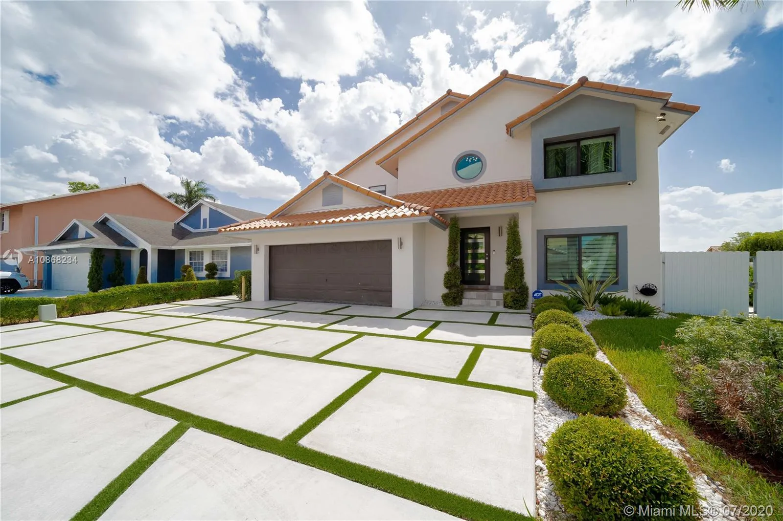 19010 NW 78th Pl, Hialeah FL 33015