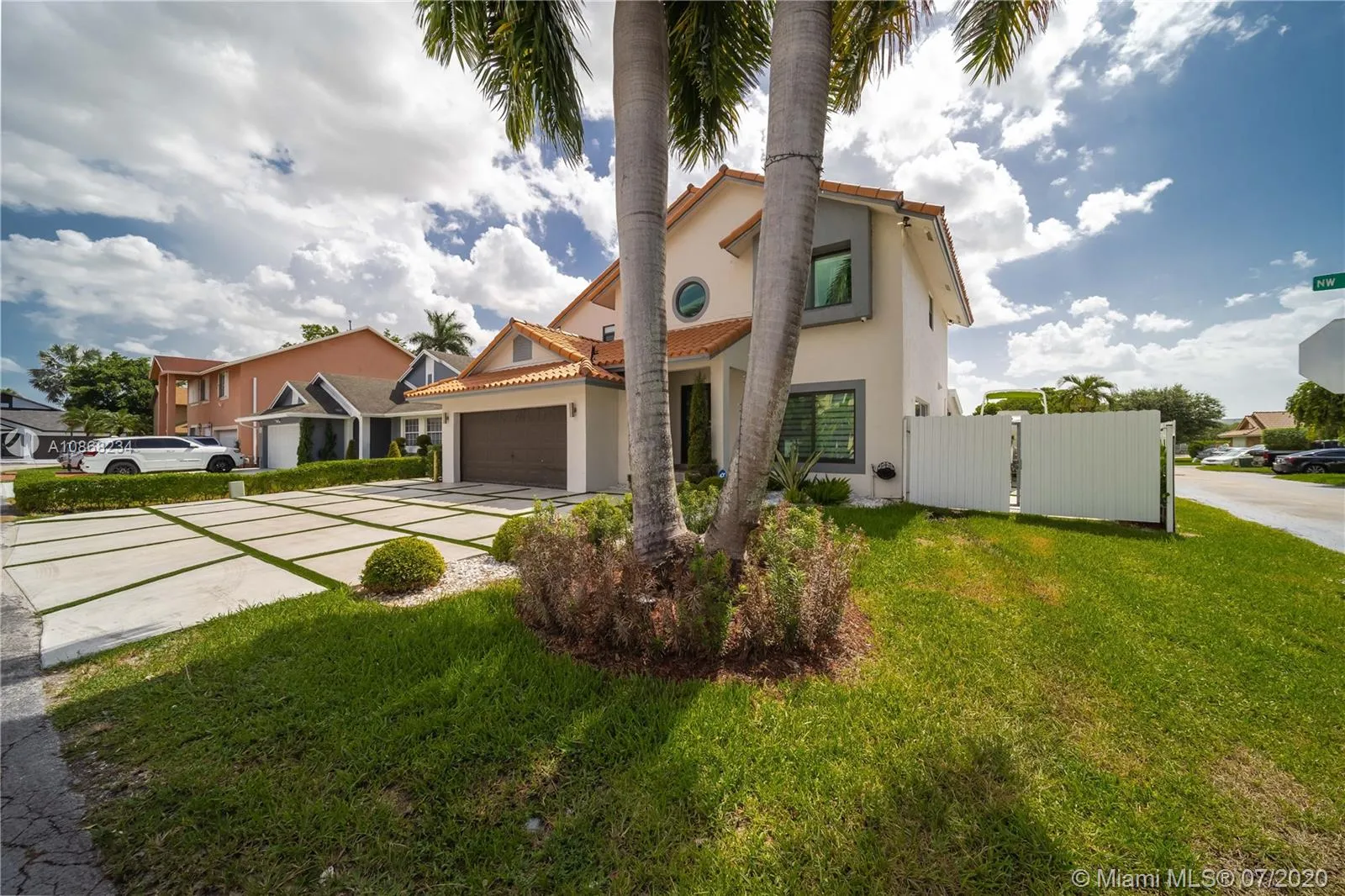 19010 NW 78th Pl, Hialeah FL 33015