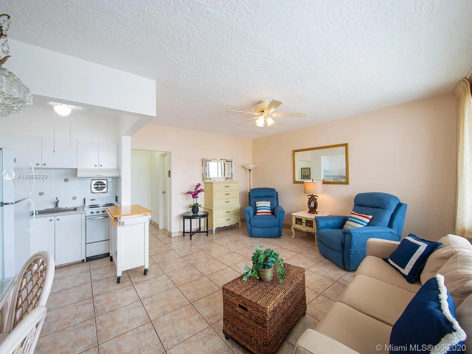 3177 S Ocean Dr # 321, Hallandale Beach FL 33009