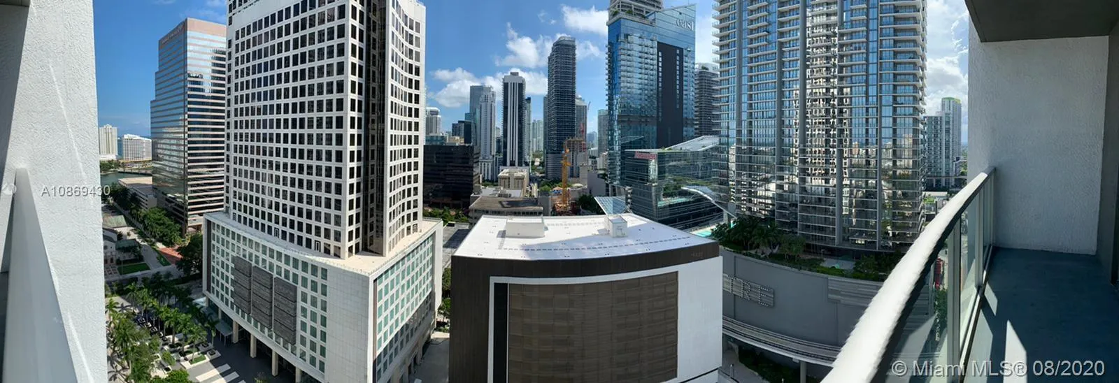 1 bedroom 1 bath for sale at 55 SE 6th St # 2404, Miami FL 33131