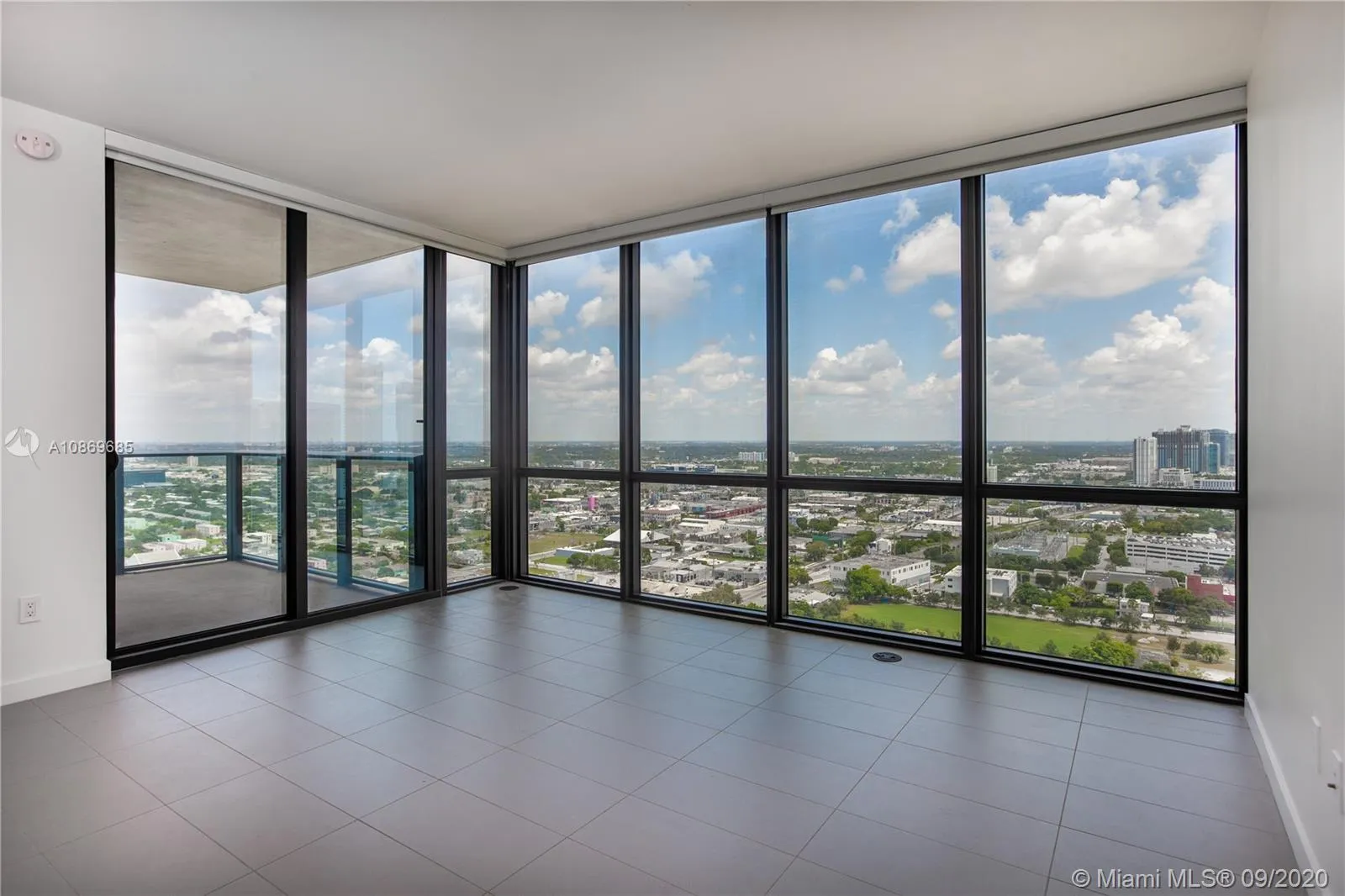 2 bedroom 2 bath for sale at 1600 NE 1ST AVE # 2916, Miami FL 33132