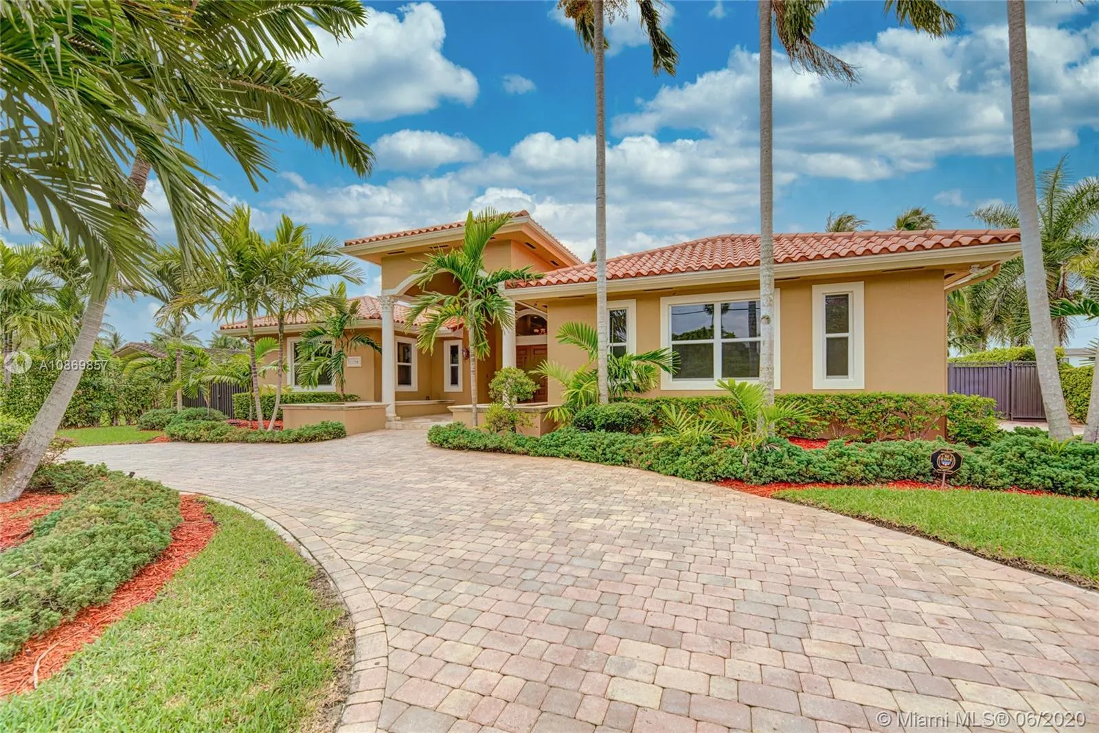 4 bedroom 3 bath for sale at 11390 SW 30th St, Miami FL 33165