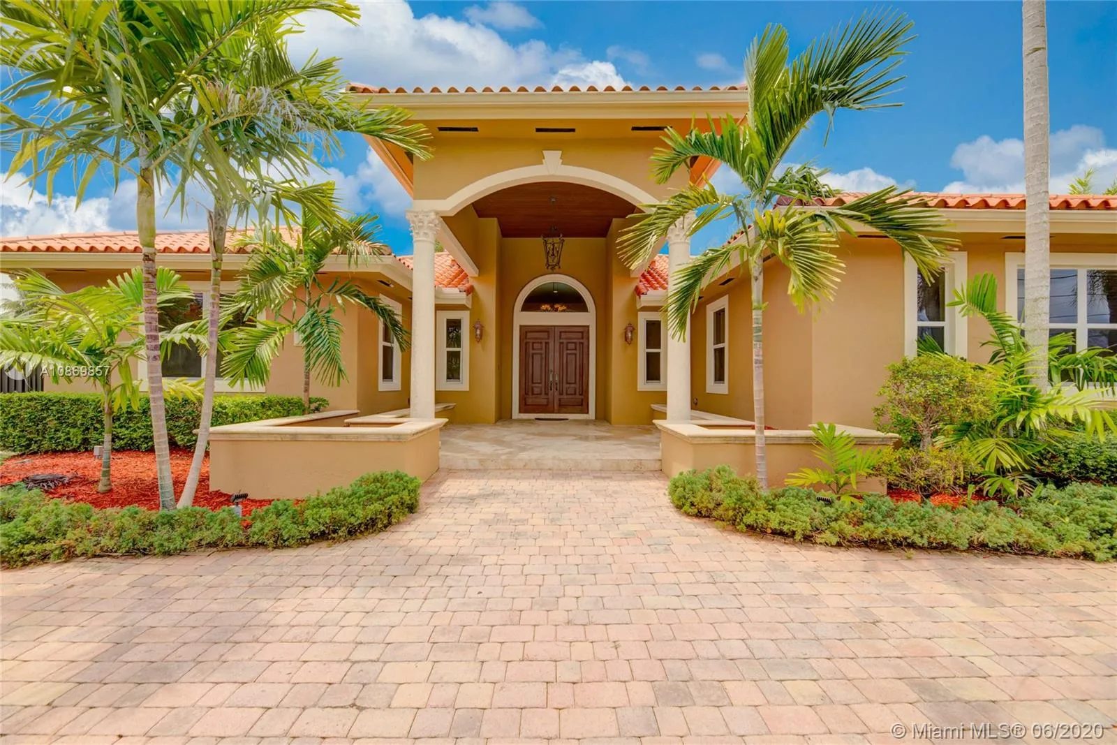 11390 SW 30th St, Miami FL 33165