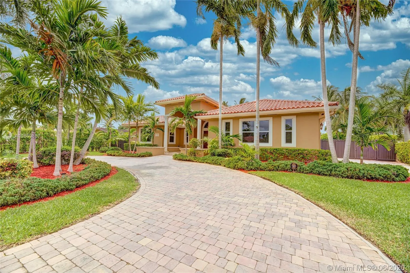 11390 SW 30th St, Miami FL 33165