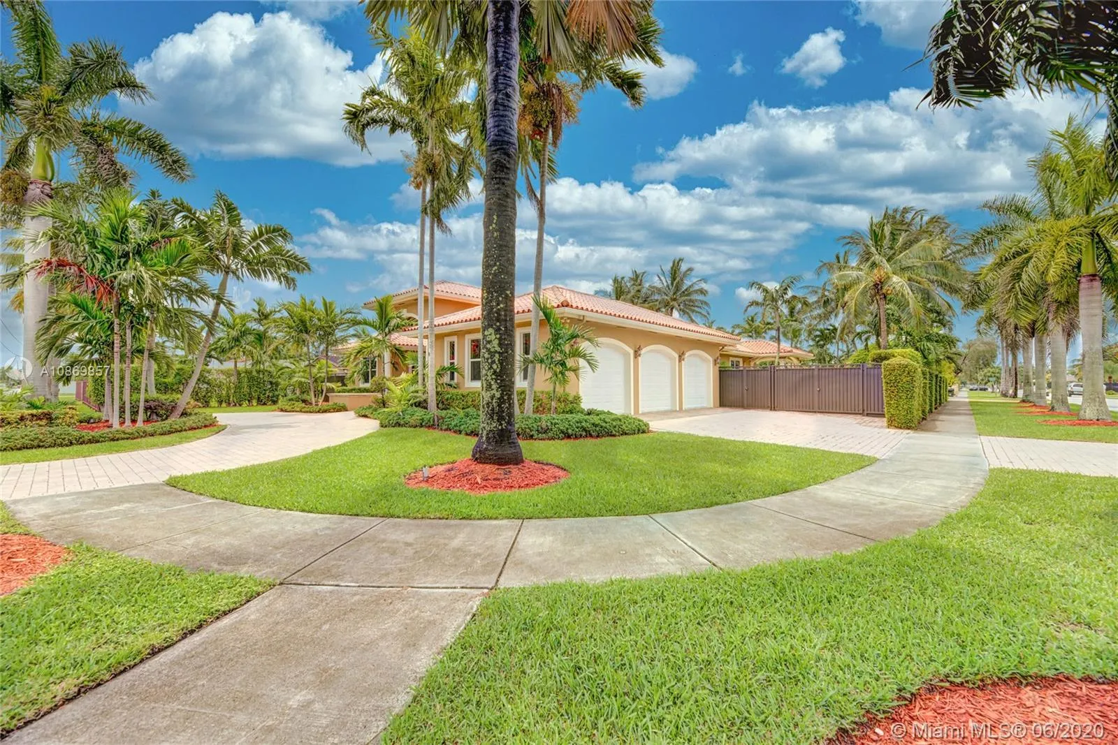 11390 SW 30th St, Miami FL 33165