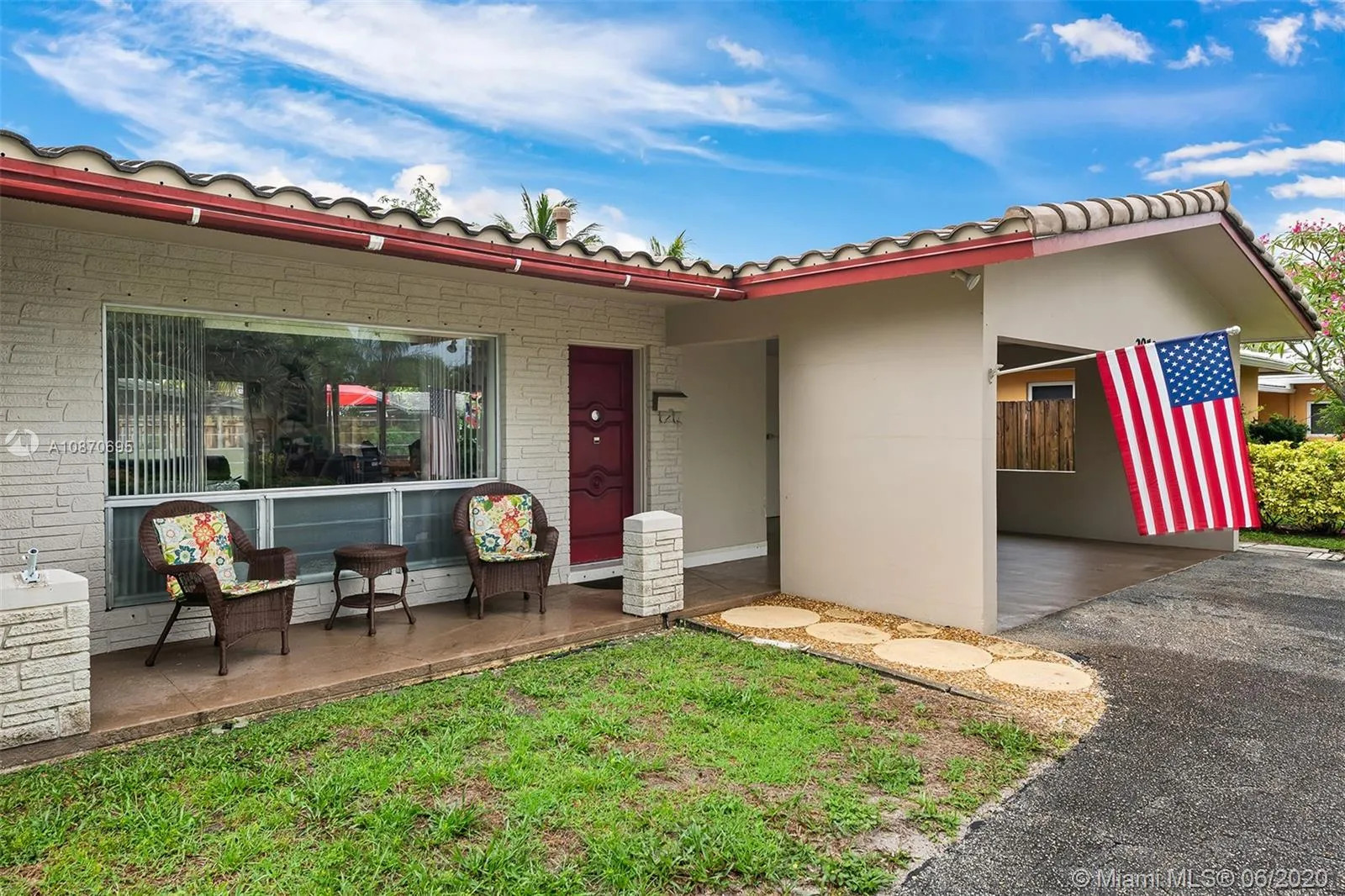 3 bedroom 3 bath for sale at 2050 NE 55th St, Fort Lauderdale FL 33308