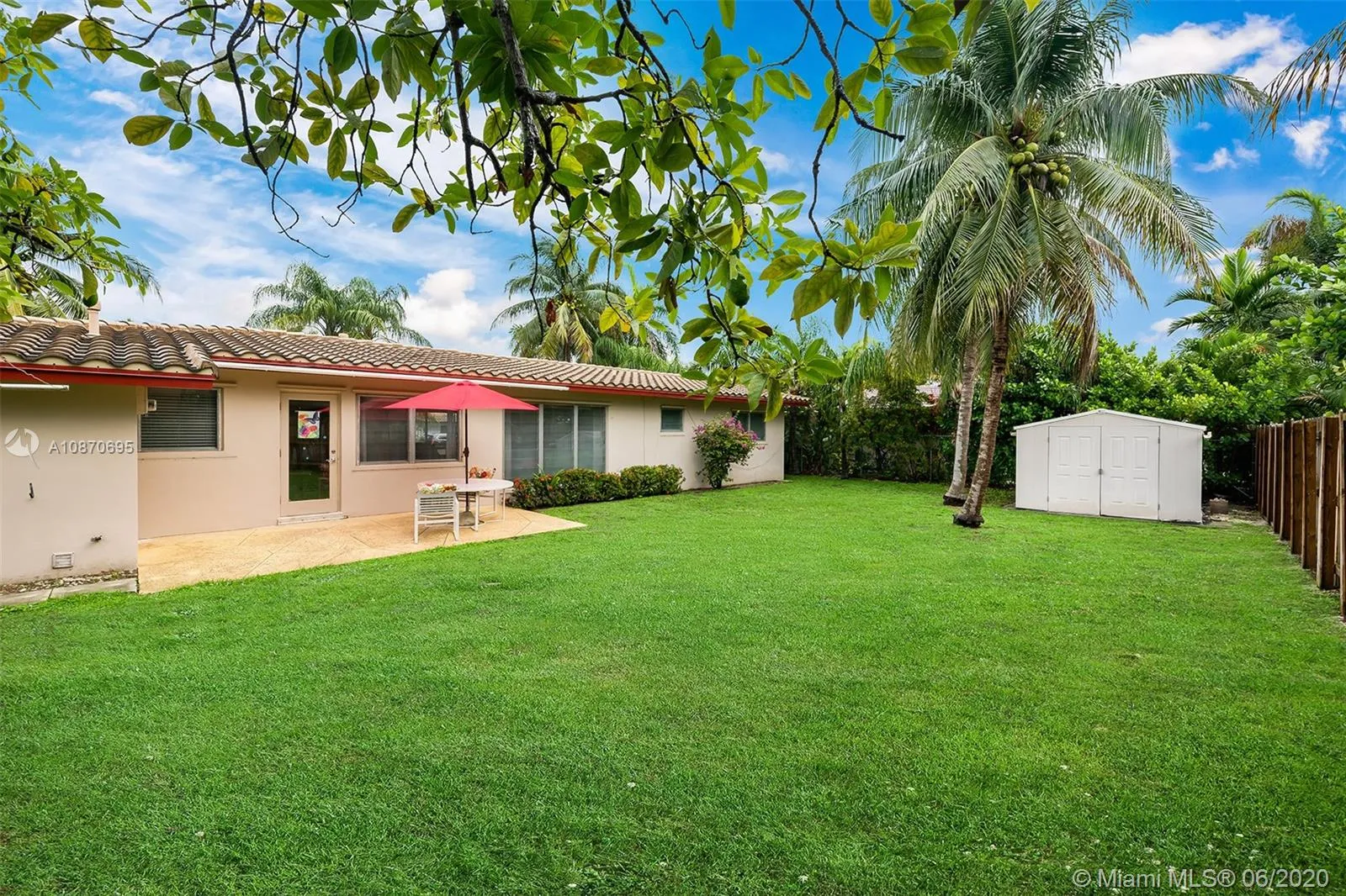 2050 NE 55th St, Fort Lauderdale FL 33308