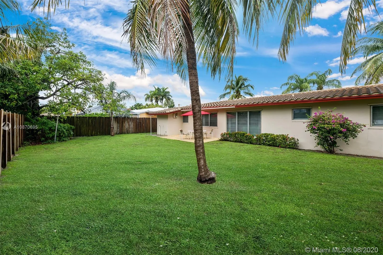 2050 NE 55th St, Fort Lauderdale FL 33308