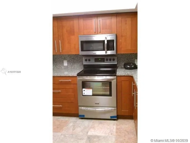 1 bedroom 2 bath for sale at 1865 S Ocean Dr # 2D, Hallandale Beach FL 33009