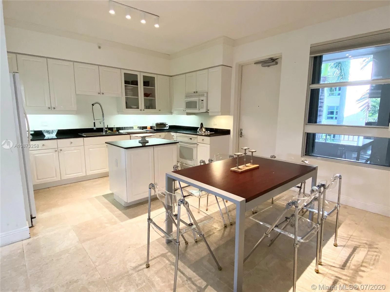 701 Crandon Blvd # 302, Key Biscayne FL 33149