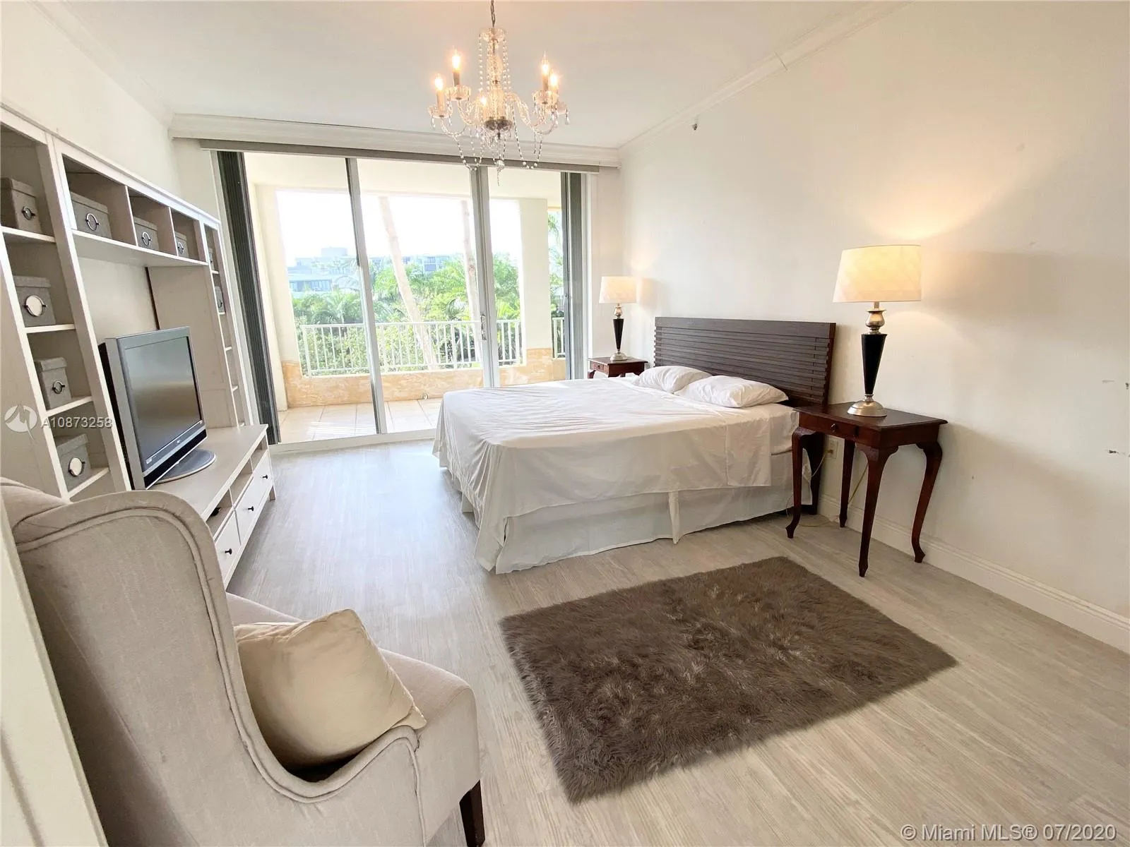 701 Crandon Blvd # 302, Key Biscayne FL 33149