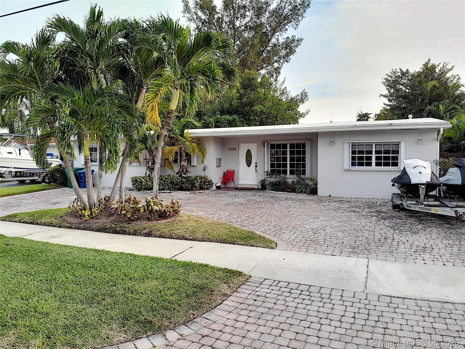 5 bedroom 3 bath for sale at 2340 NE 192nd St, Miami FL 33180