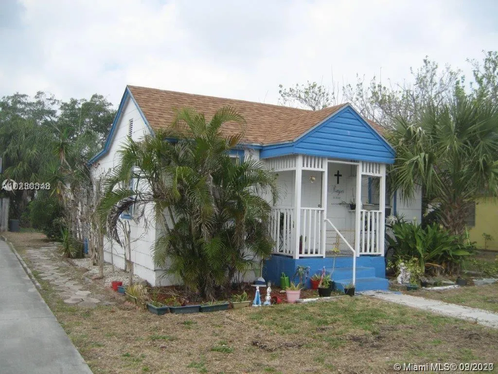 for sale at 611 N Broadway, Lantana FL 33462