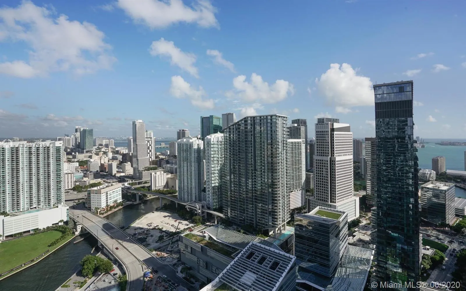 88 SW 7th St # 4001, Miami FL 33130