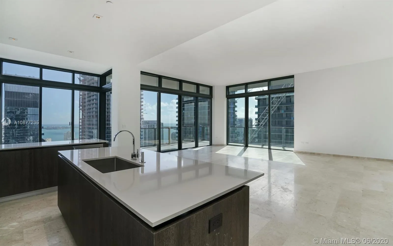 88 SW 7th St # 4001, Miami FL 33130