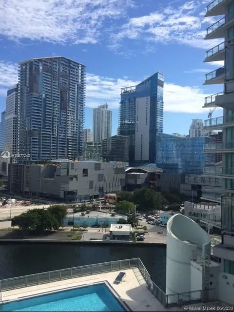 92 SW 3rd St # 1511, Miami FL 33130