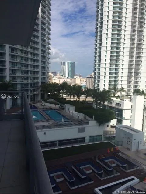 92 SW 3rd St # 1511, Miami FL 33130