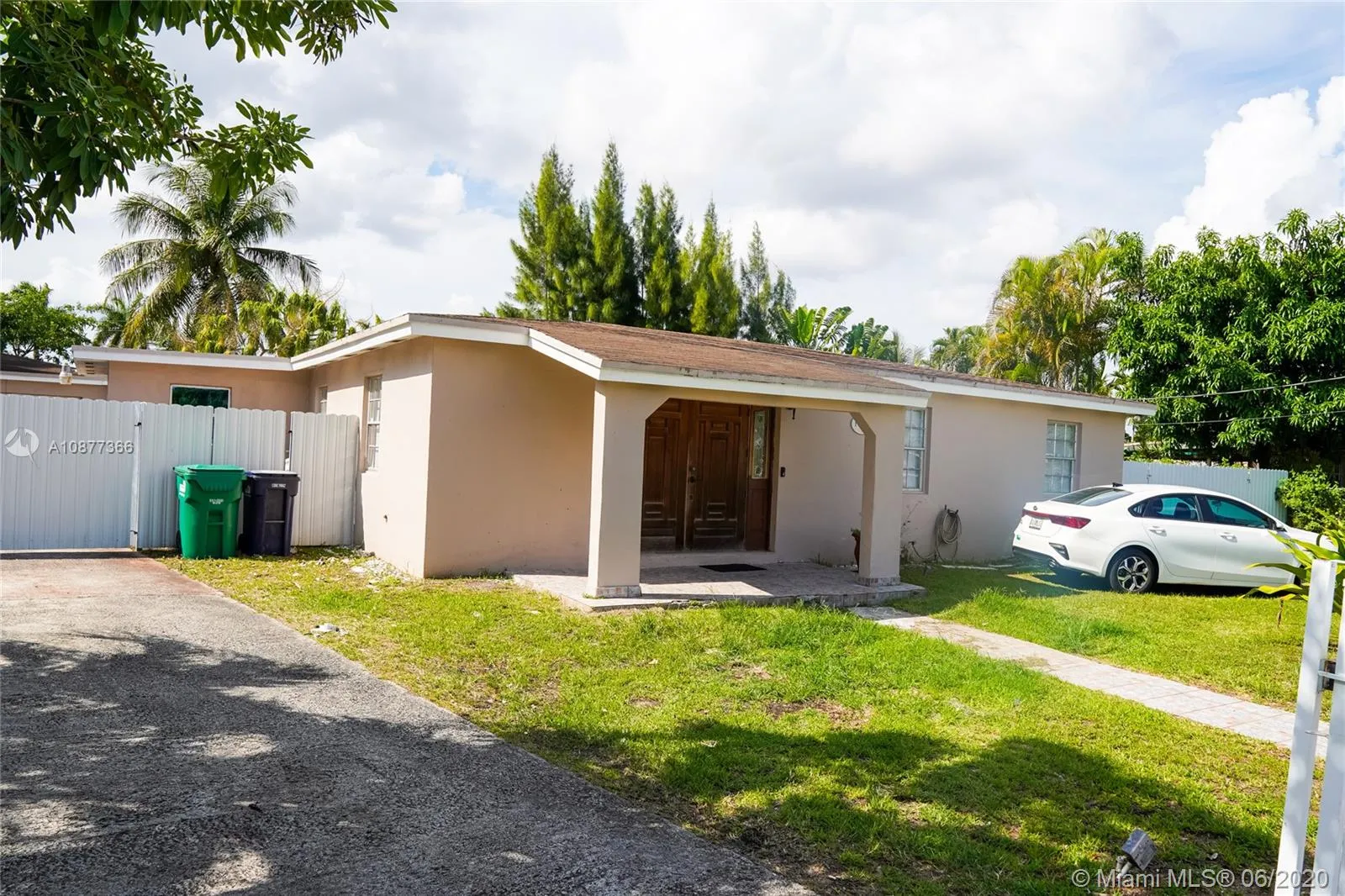 4 bedroom 3 bath for sale at 11431 SW 48th St, Miami FL 33165