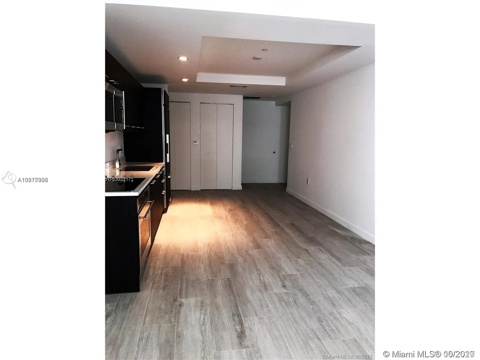 55 SW 9th St # 3809, Miami FL 33130