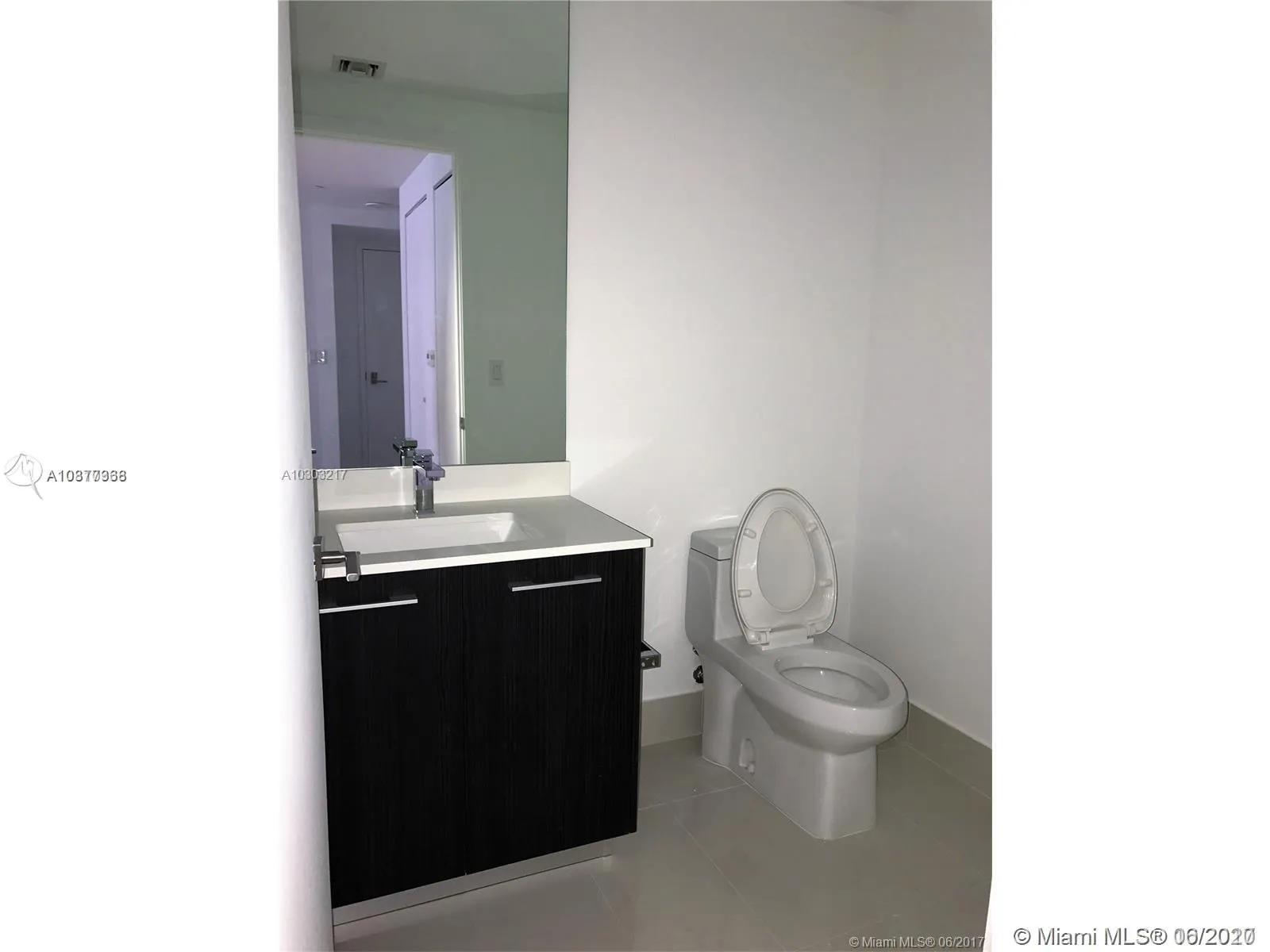 55 SW 9th St # 3809, Miami FL 33130