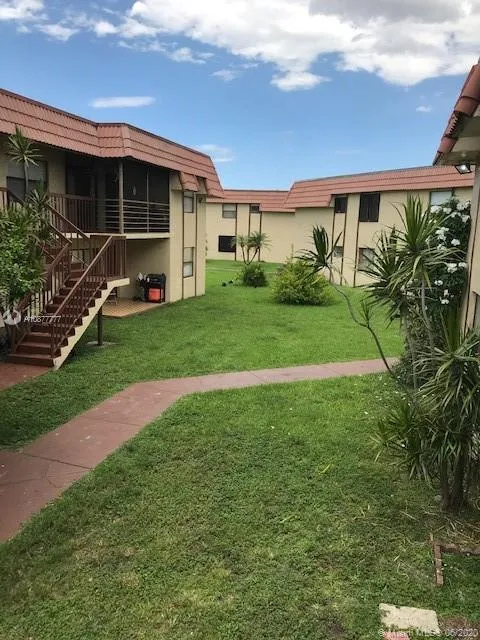 3 bedroom 2 bath for sale at 6545 W 27th Ct # 47, Hialeah FL 33016