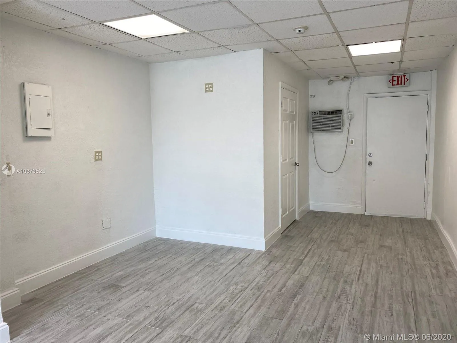 1119 NW 3rd Ave, Miami FL 33136