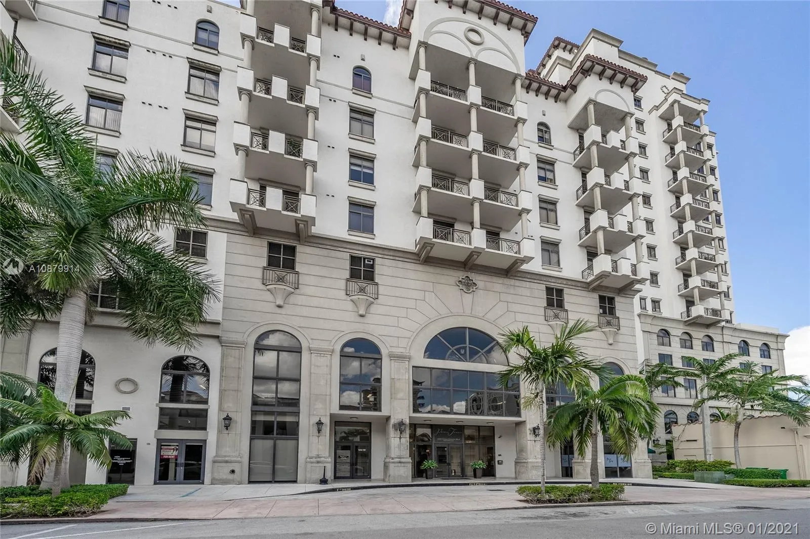 1 bedroom 1 bath for sale at 1805 Ponce De Leon Blvd # 632, Coral Gables FL 33134