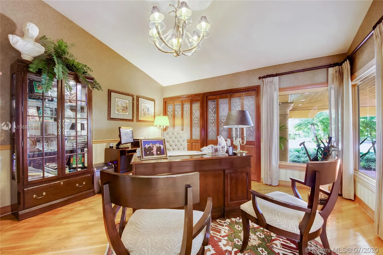 7805 Los Pinos Cir, Coral Gables FL 33143