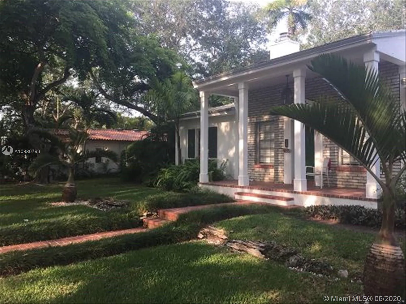 3 bedroom 3 bath for sale at 6832 Mindello St, Coral Gables FL 33146