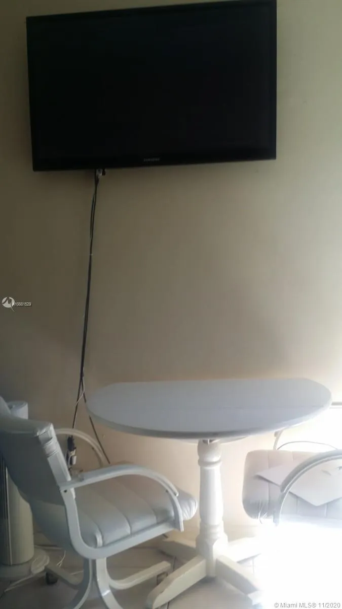 6490 Collins Ave # 18, Miami Beach FL 33141