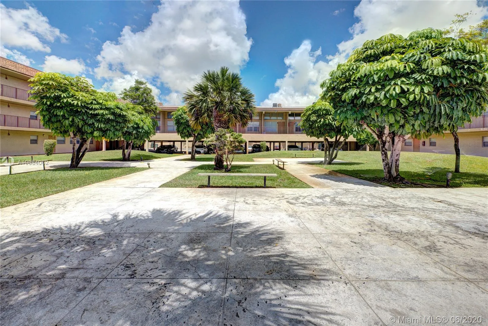 4121 NW 26th St # T14, Lauderhill FL 33313