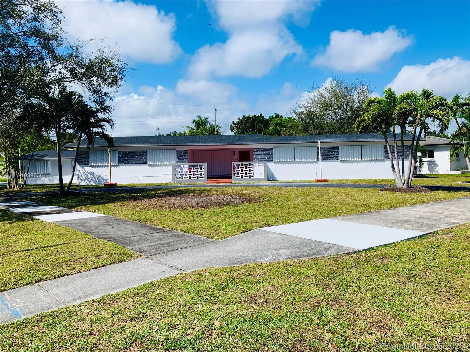 1500 N Park Rd, Hollywood FL 33021