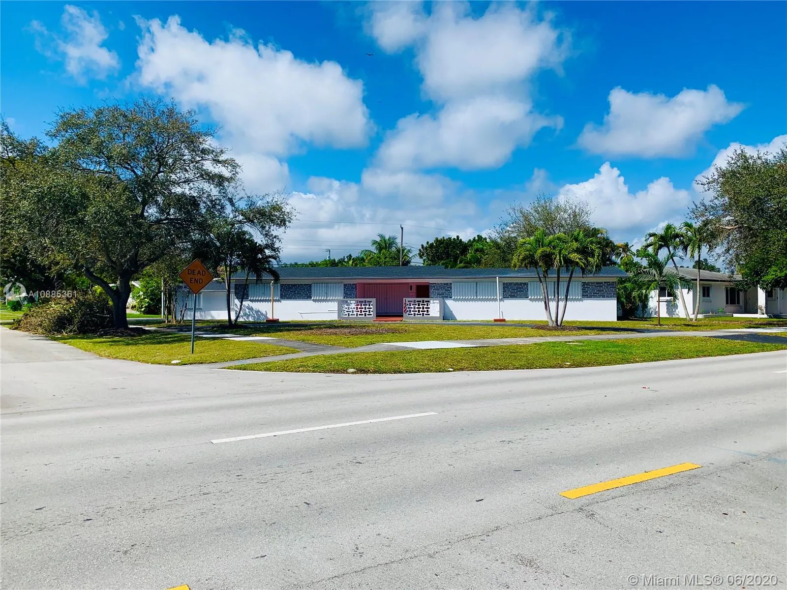 1500 N Park Rd, Hollywood FL 33021