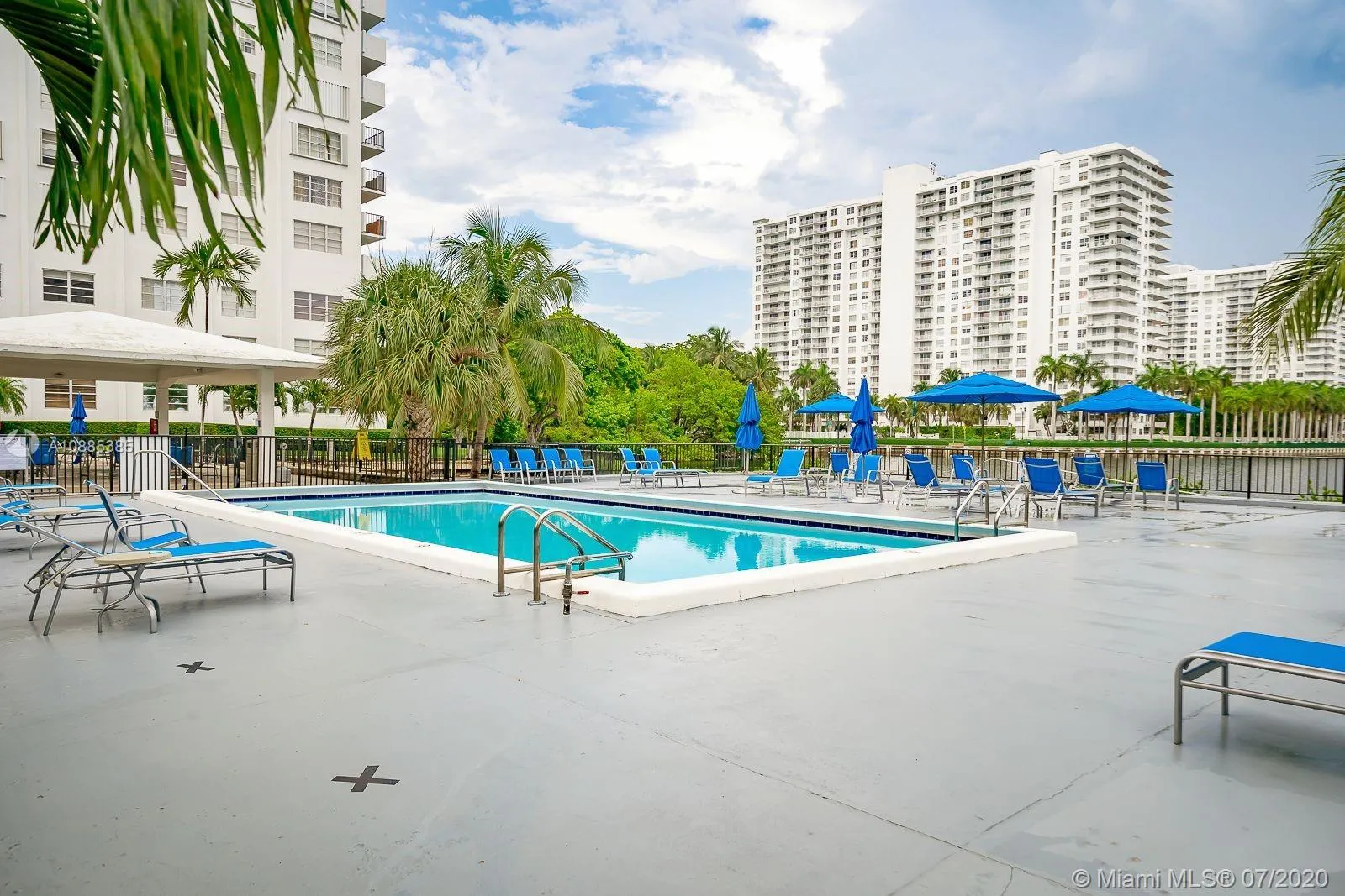 2750 NE 183rd St # 1107, Aventura FL 33160