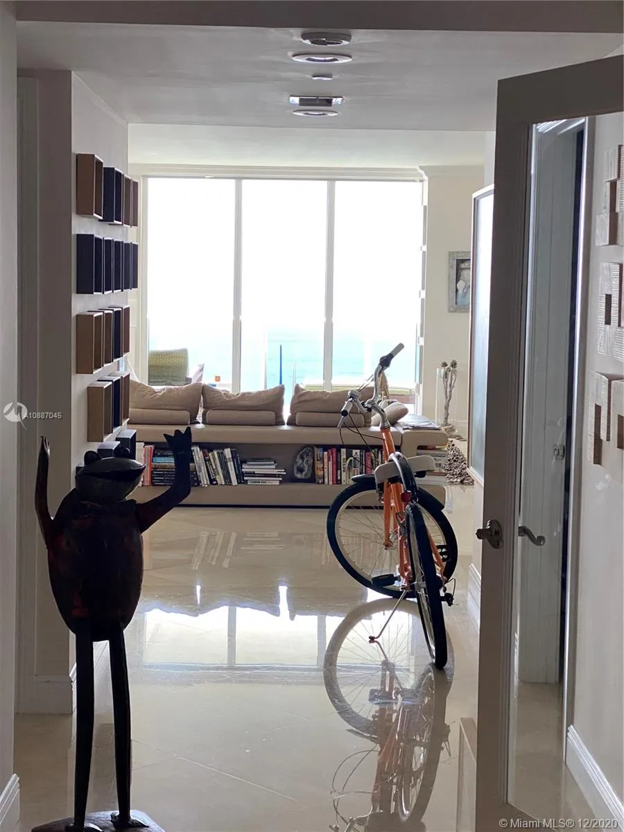 1800 S Ocean Dr # 3701, Hallandale Beach FL 33009