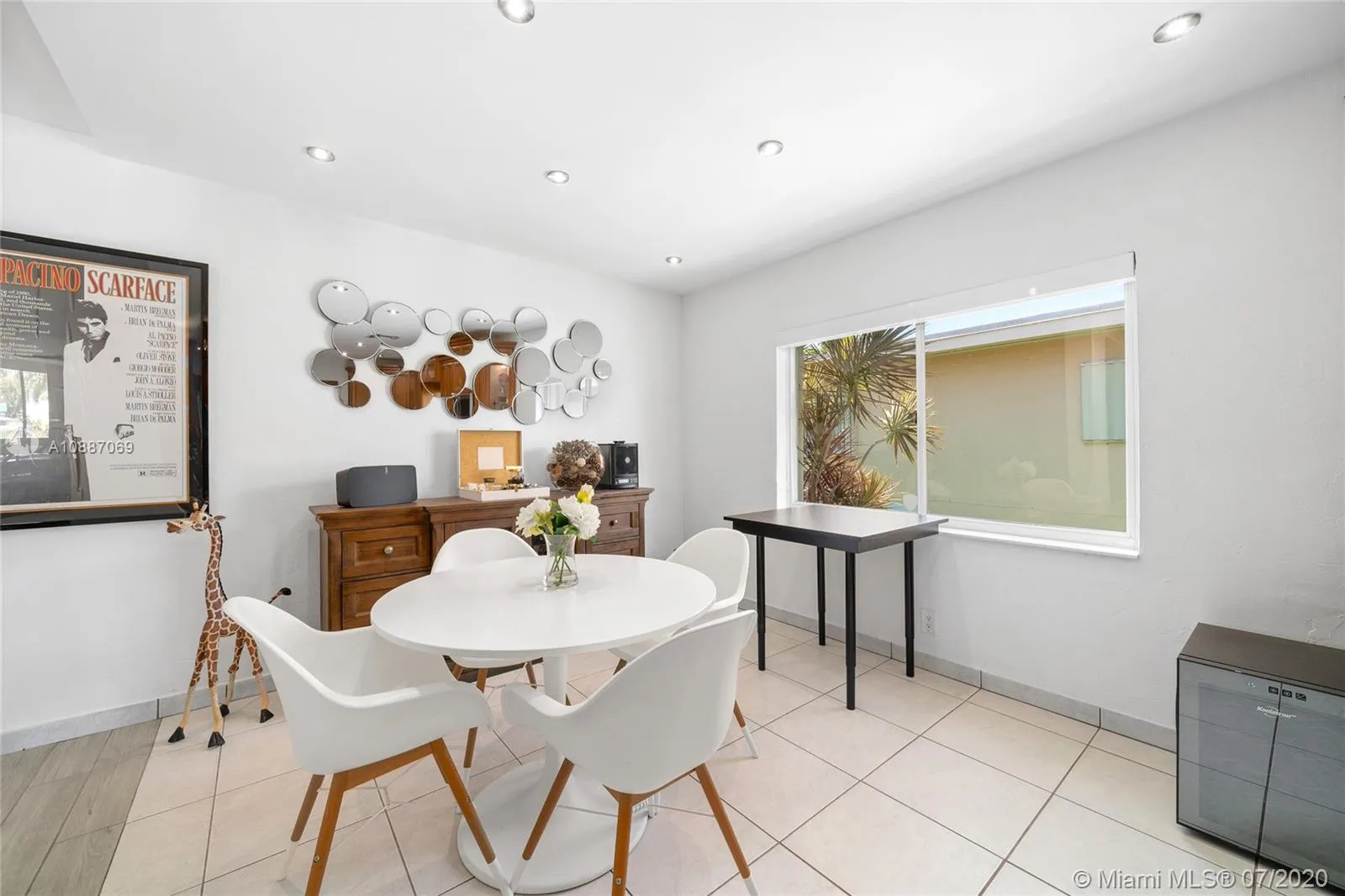 7770 Hawthorne Ave, Miami Beach FL 33141